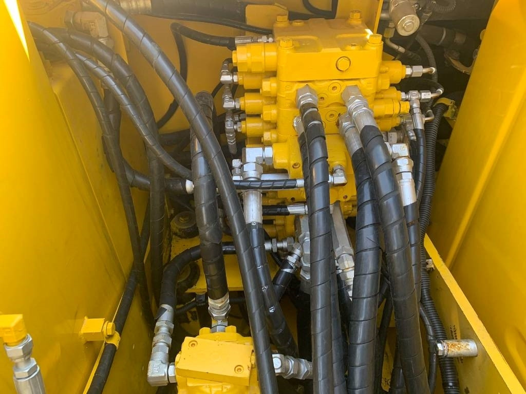 Komatsu PC 120-8  - Mini escavadeira: foto 4 Komatsu PC 120-8  - Mini escavadeira: foto 4