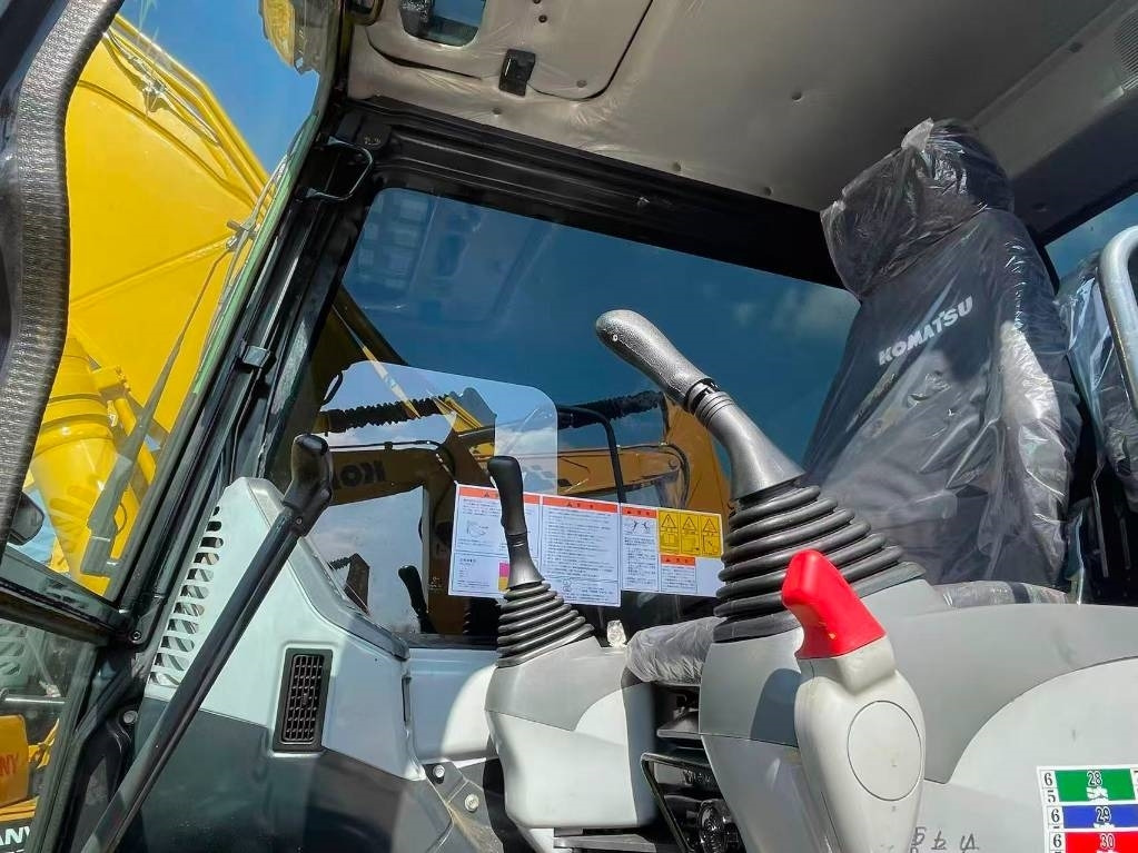 Komatsu PC 130 - Escavadora de rastos: foto 2 Komatsu PC 130 - Escavadora de rastos: foto 2