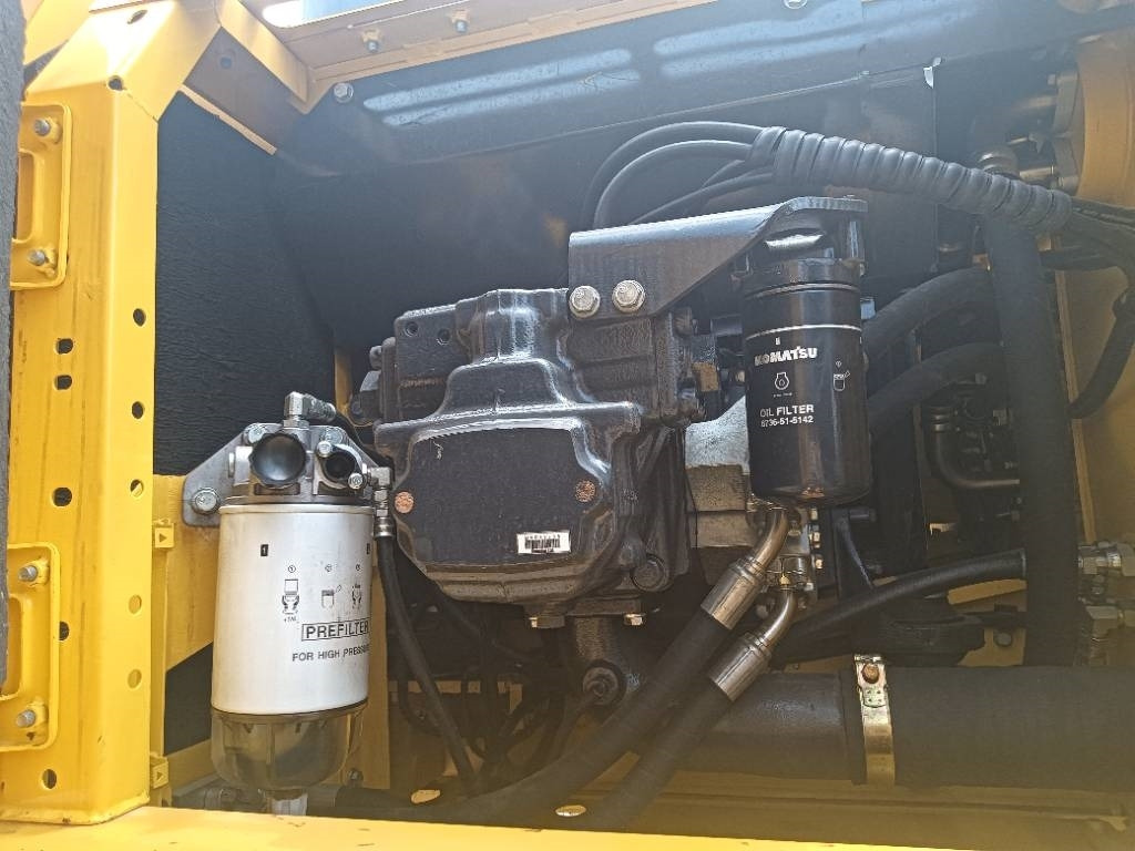 Komatsu PC 240 - Escavadora de rastos: foto 2 Komatsu PC 240 - Escavadora de rastos: foto 2