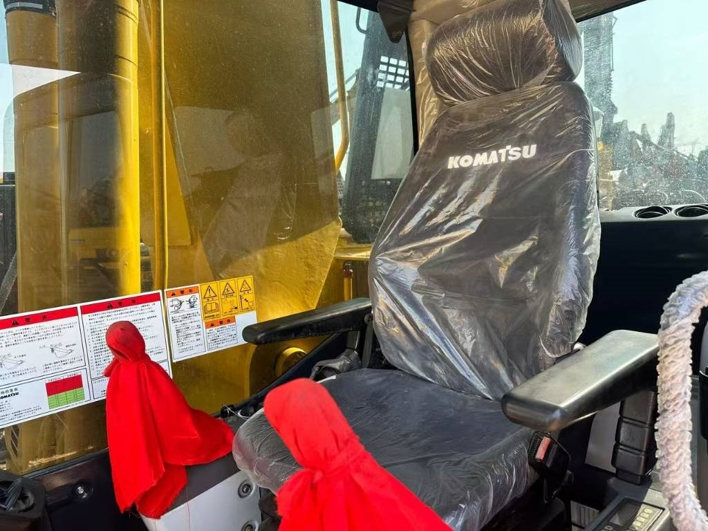 Escavadora de rastos Komatsu PC 240: foto 7