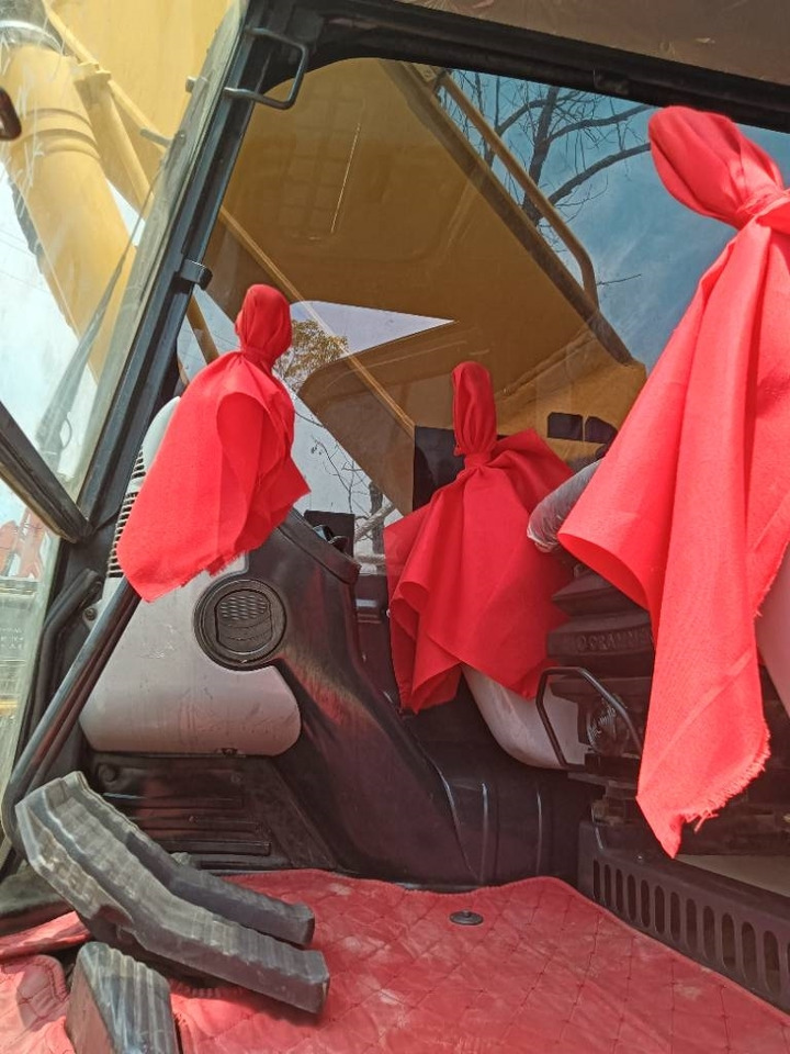 Komatsu PC 240 - Escavadora de rastos: foto 4 Komatsu PC 240 - Escavadora de rastos: foto 4