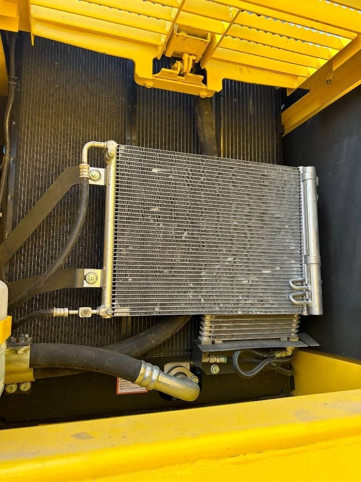 Komatsu PC 240 LC - Escavadora de rastos: foto 2 Komatsu PC 240 LC - Escavadora de rastos: foto 2