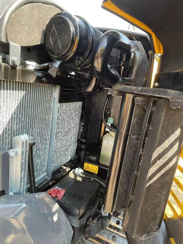 Komatsu PC 35 - Mini escavadeira: foto 5 Komatsu PC 35 - Mini escavadeira: foto 5