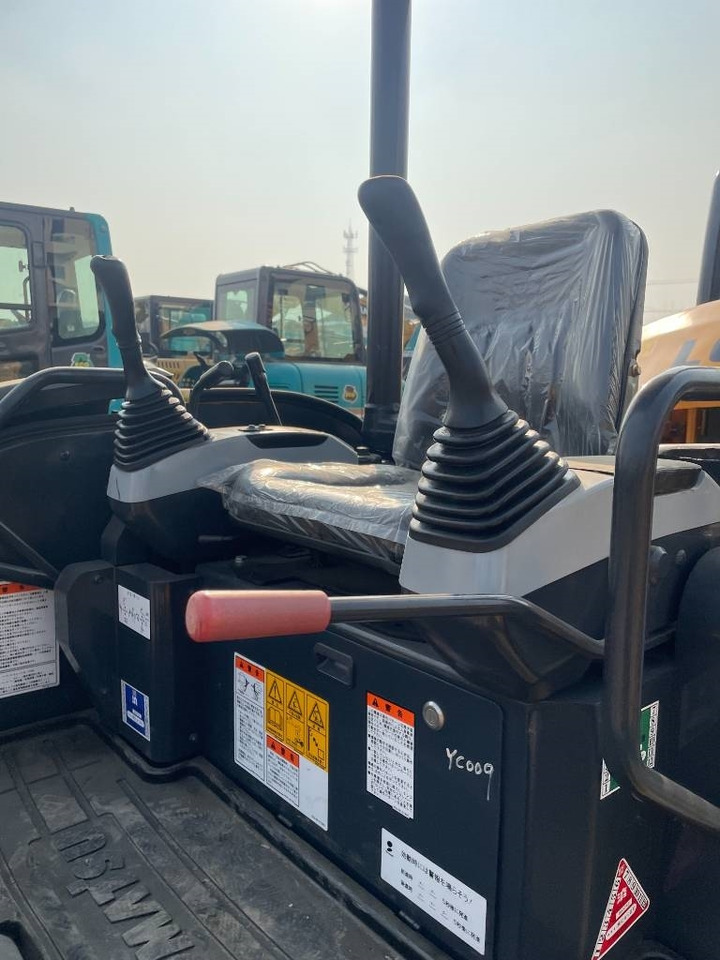 Komatsu PC 35 - Mini escavadeira: foto 4 Komatsu PC 35 - Mini escavadeira: foto 4