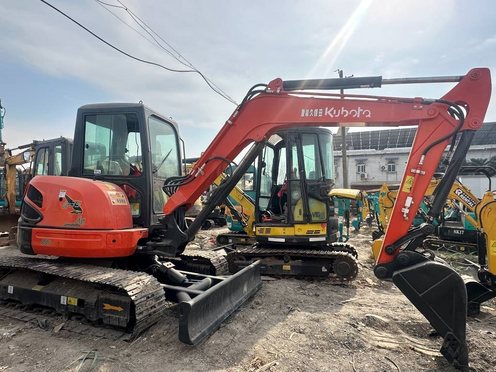 Kubota U35 - Mini escavadeira: foto 2 Kubota U35 - Mini escavadeira: foto 2