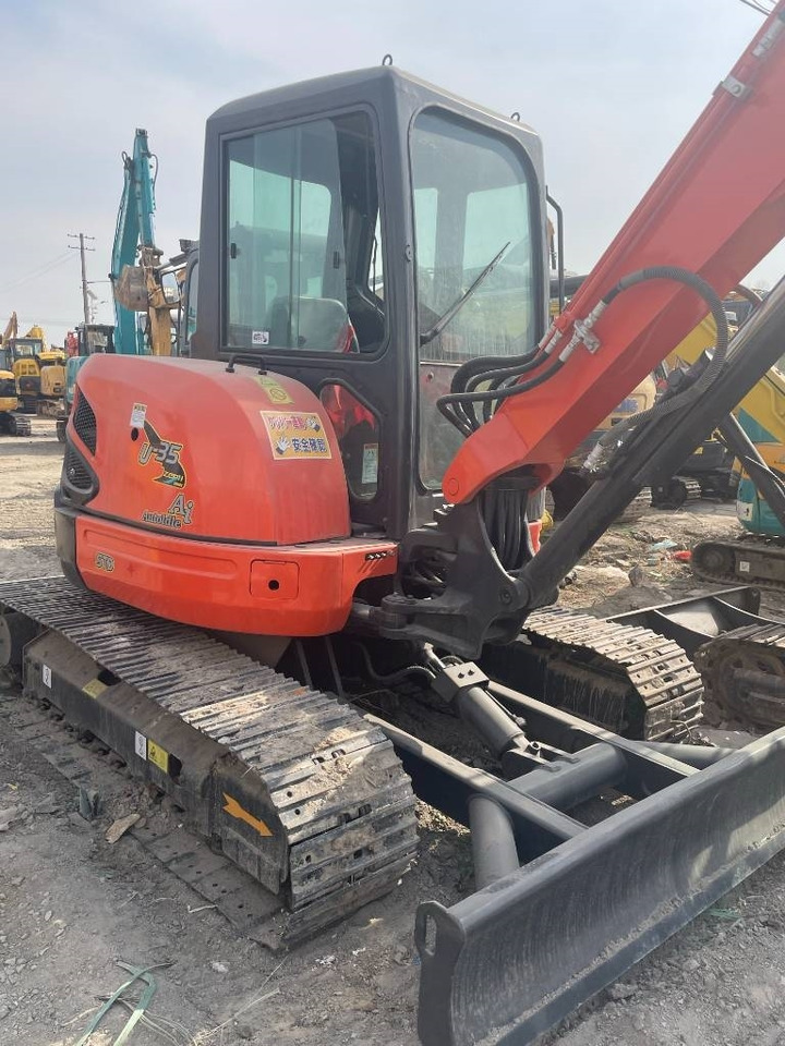 Kubota U35 - Mini escavadeira: foto 3 Kubota U35 - Mini escavadeira: foto 3