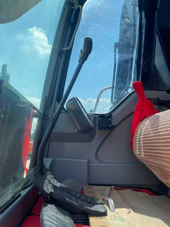 Volvo EC 240 - Escavadora de rastos: foto 5 Volvo EC 240 - Escavadora de rastos: foto 5