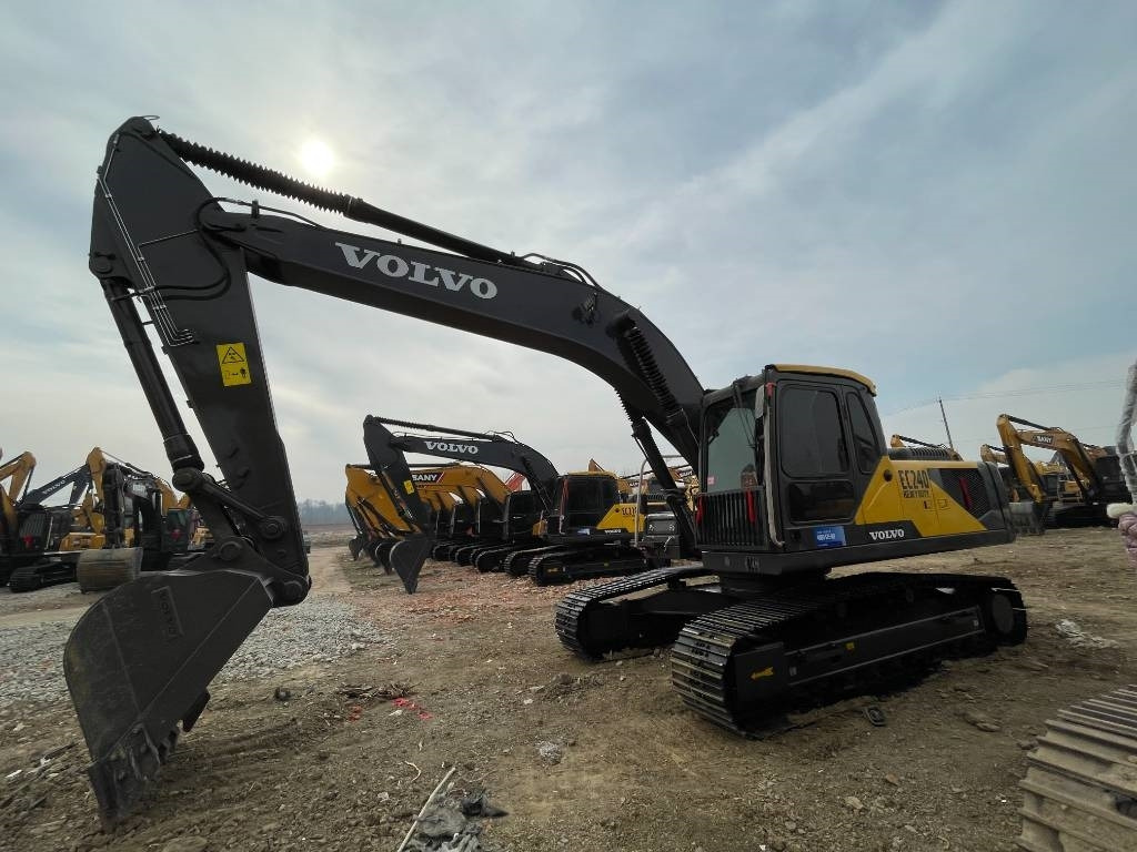 Volvo EC 240 - Escavadora de rastos: foto 3 Volvo EC 240 - Escavadora de rastos: foto 3