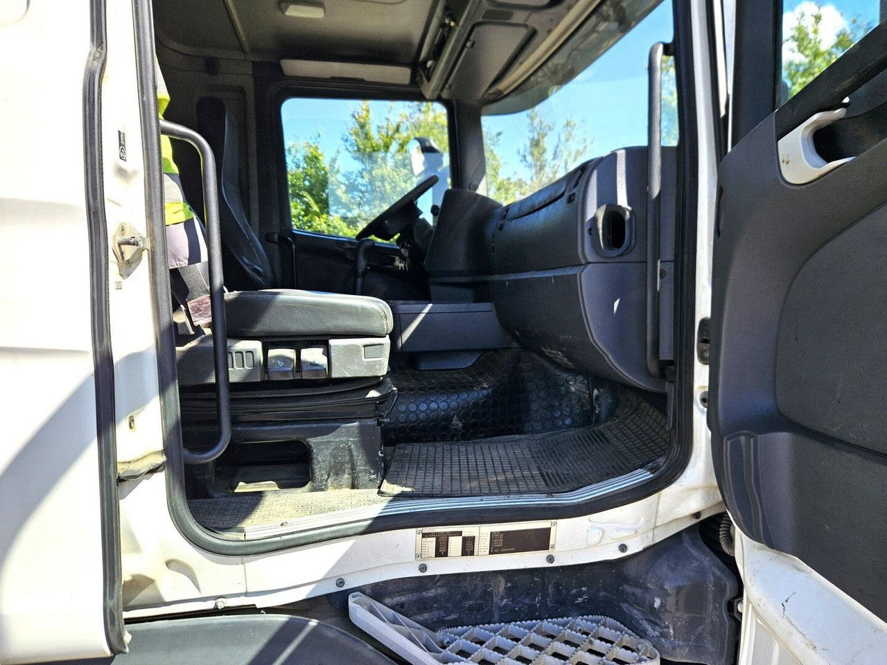 Caminhão basculante Scania R420 8x4 - Tipper - full spring - 2007 year: foto 24