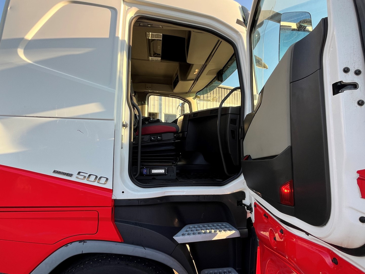 Caminhão, Caminhão grua VOLVO FH 500, 2017, FASSI 195.2 - 5x +RC: foto 26 Caminhão, Caminhão grua VOLVO FH 500, 2017, FASSI 195.2 - 5x +RC: foto 26