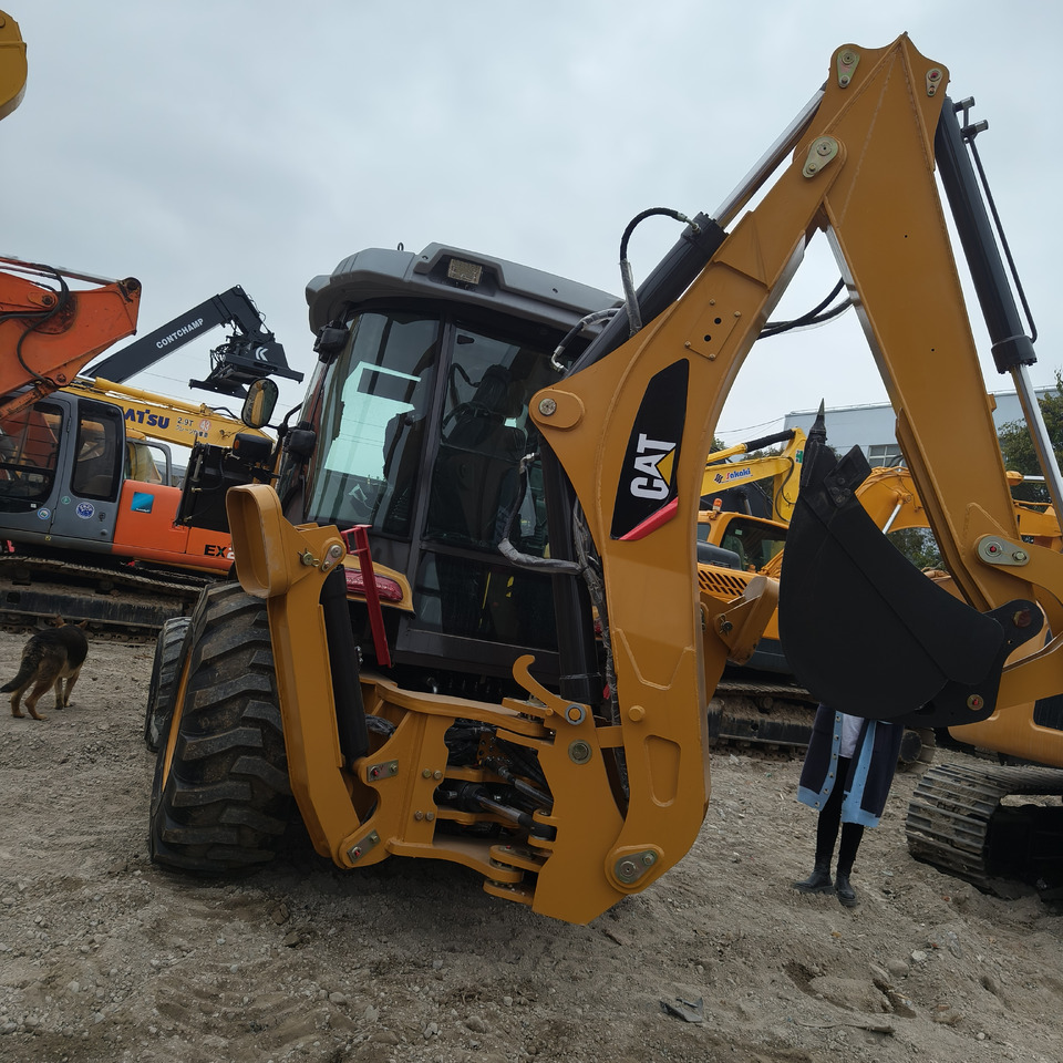 Retroescavadeira CATERPILLAR 420F: foto 6
