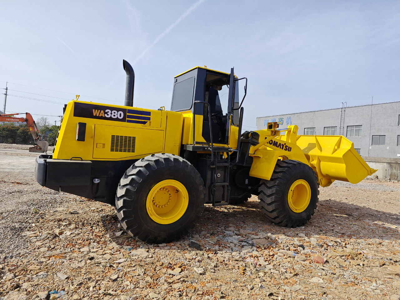 KOMATSU WA380 - Carregadeira de rodas: foto 4 KOMATSU WA380 - Carregadeira de rodas: foto 4