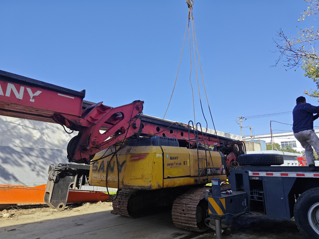 SANY SR205 Rotary Drill USED Crawler Drill rig - Máquina de perfuração: foto 2 SANY SR205 Rotary Drill USED Crawler Drill rig - Máquina de perfuração: foto 2