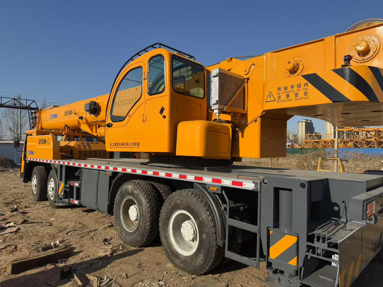 XCMG QY50K Truck Crane 50t used crane - Guindaste móvel: foto 4 XCMG QY50K Truck Crane 50t used crane - Guindaste móvel: foto 4