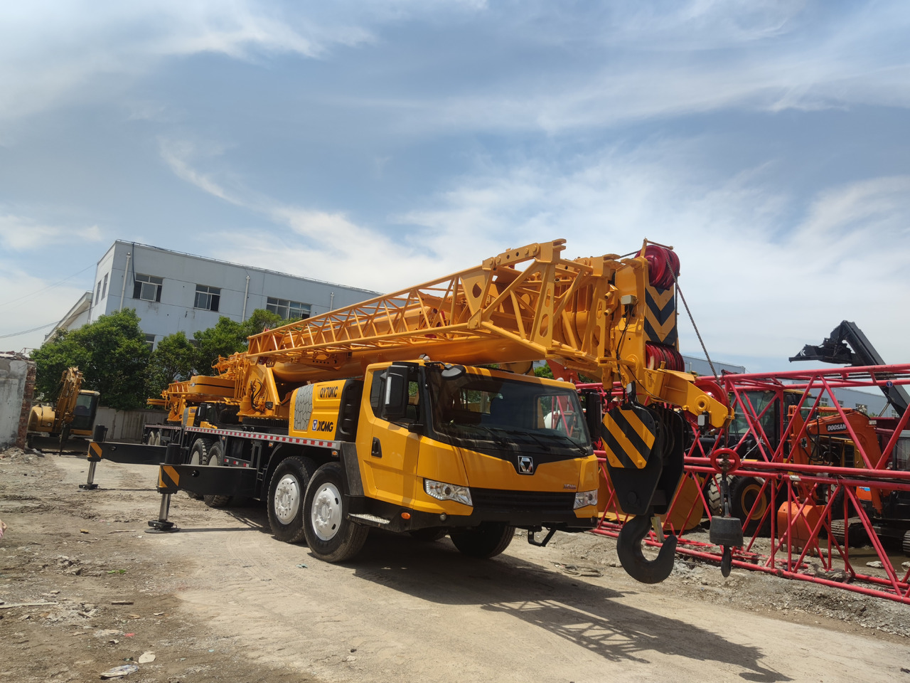 XCMG QY70K - Grua todo o terreno: foto 3 XCMG QY70K - Grua todo o terreno: foto 3