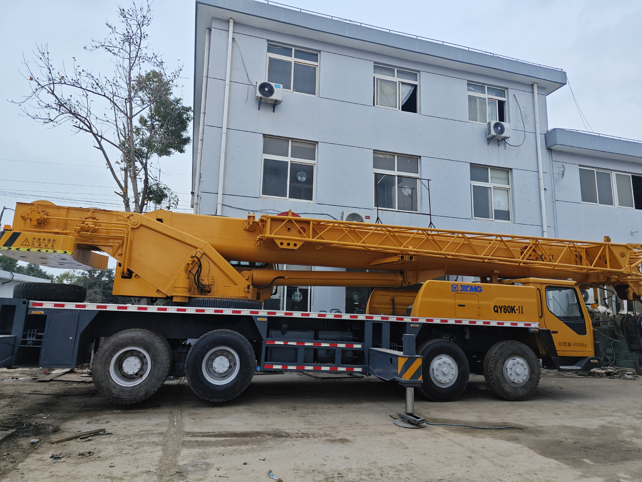 XCMG QY80K 80T TRUCK CRANE - Guindaste móvel: foto 2 XCMG QY80K 80T TRUCK CRANE - Guindaste móvel: foto 2