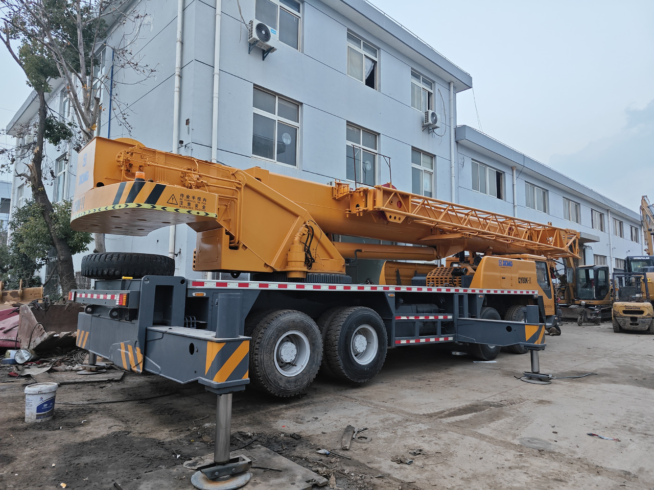 XCMG QY80K 80T TRUCK CRANE - Guindaste móvel: foto 4 XCMG QY80K 80T TRUCK CRANE - Guindaste móvel: foto 4