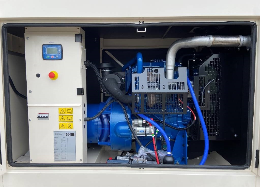 FG Wilson P50-3 - 50 kVA Genset - DPX-16004 - Gerador elétrico: foto 5 FG Wilson P50-3 - 50 kVA Genset - DPX-16004 - Gerador elétrico: foto 5