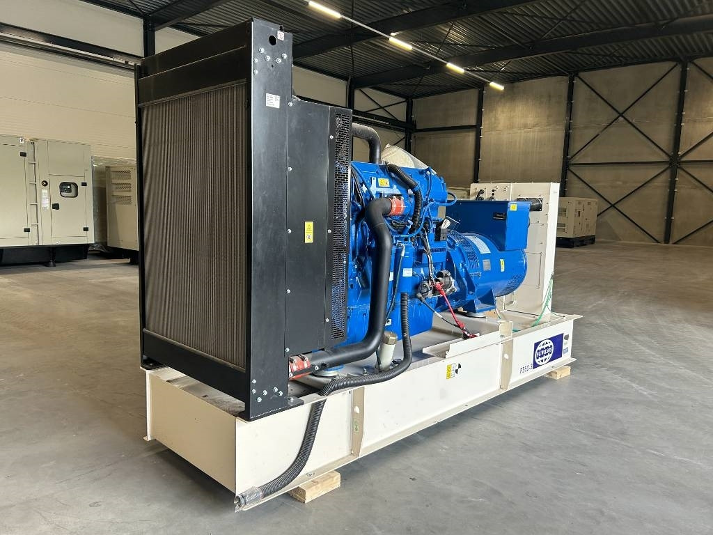 FG Wilson P550-3 - 550 kVA Open Genset - DPX-16020-O - Gerador elétrico: foto 2 FG Wilson P550-3 - 550 kVA Open Genset - DPX-16020-O - Gerador elétrico: foto 2