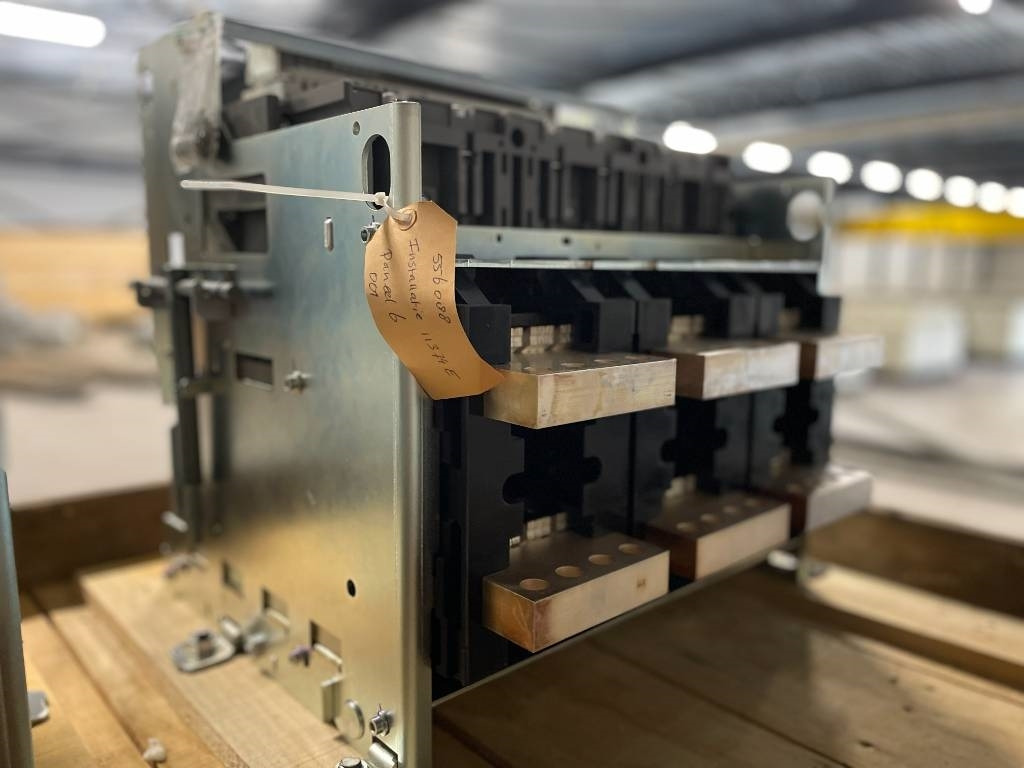 Mitsubishi Circuit breaker 2500A - AE2500-SW 3P - DPX-12648  - Máquina de construção: foto 4 Mitsubishi Circuit breaker 2500A - AE2500-SW 3P - DPX-12648  - Máquina de construção: foto 4
