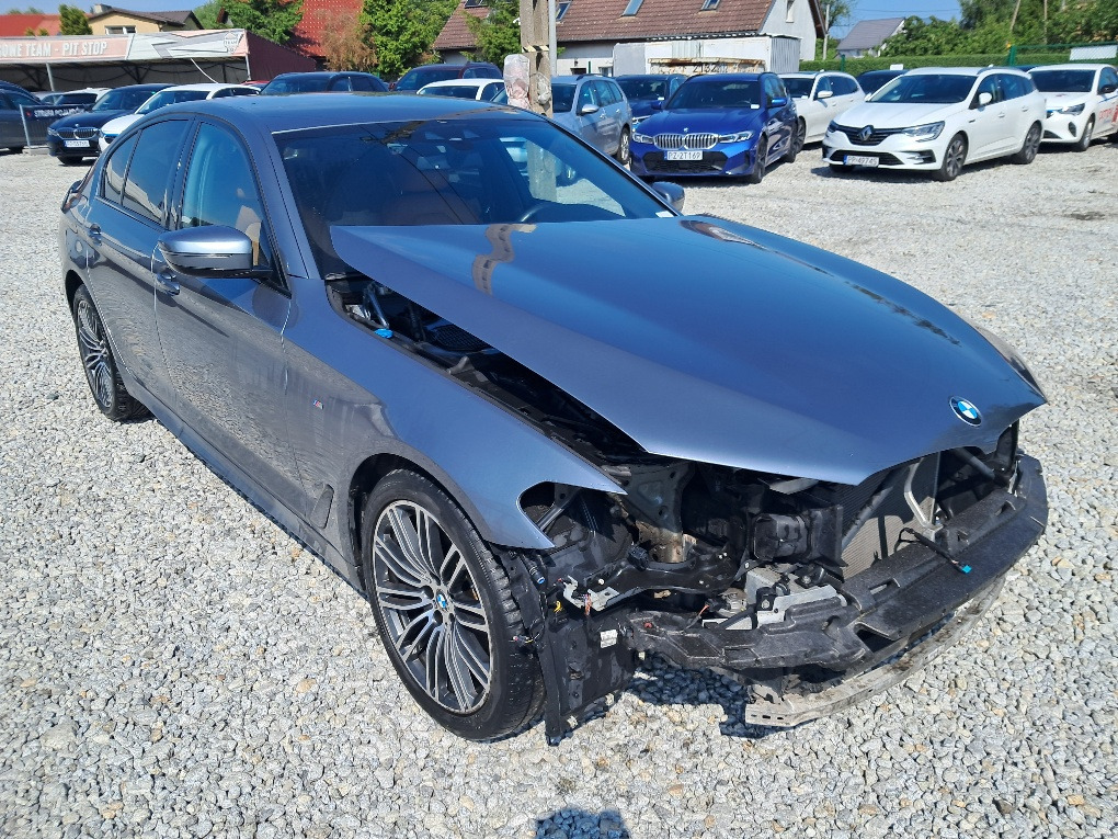 BMW 520D XDRIVE SEDAN - Sedã: foto 1 BMW 520D XDRIVE SEDAN - Sedã: foto 1