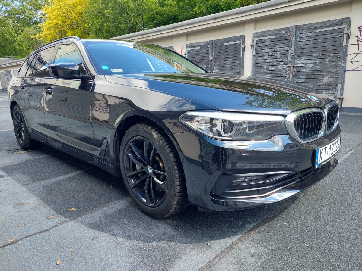 BMW 530I XDRIVE KOMBI - Automóvel: foto 1 BMW 530I XDRIVE KOMBI - Automóvel: foto 1
