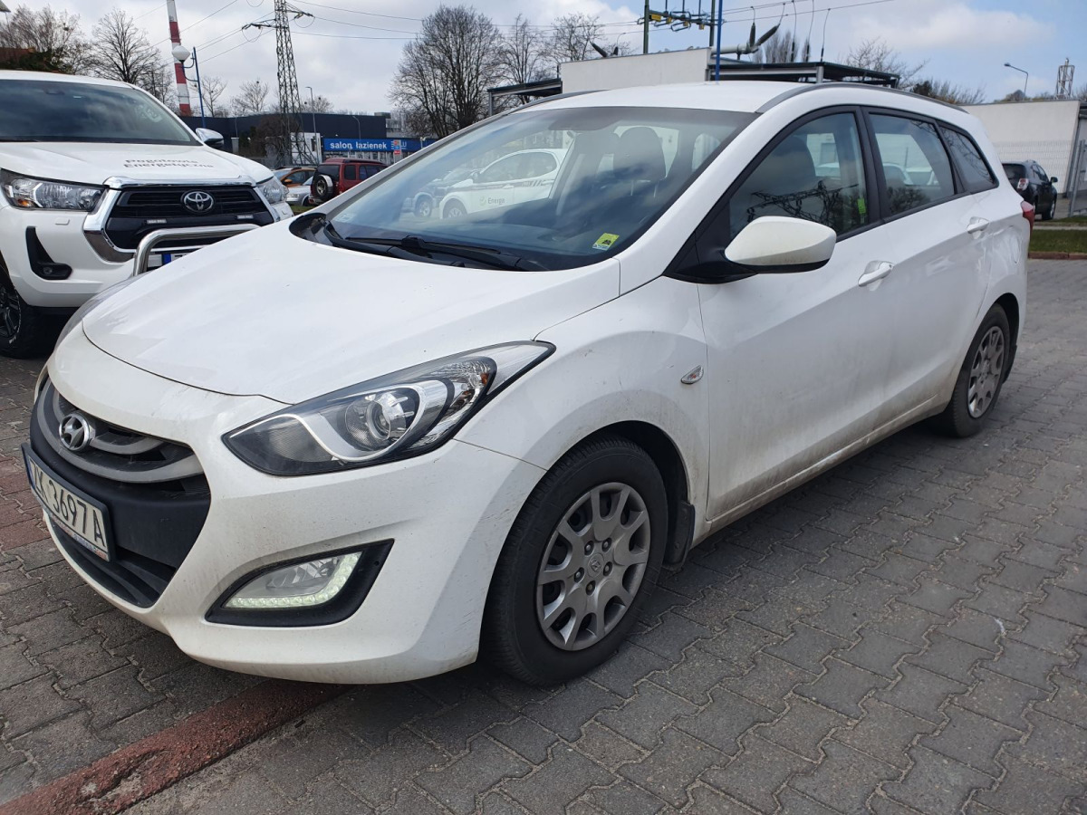 HYUNDAI I30 KOMBI - Automóvel: foto 2 HYUNDAI I30 KOMBI - Automóvel: foto 2