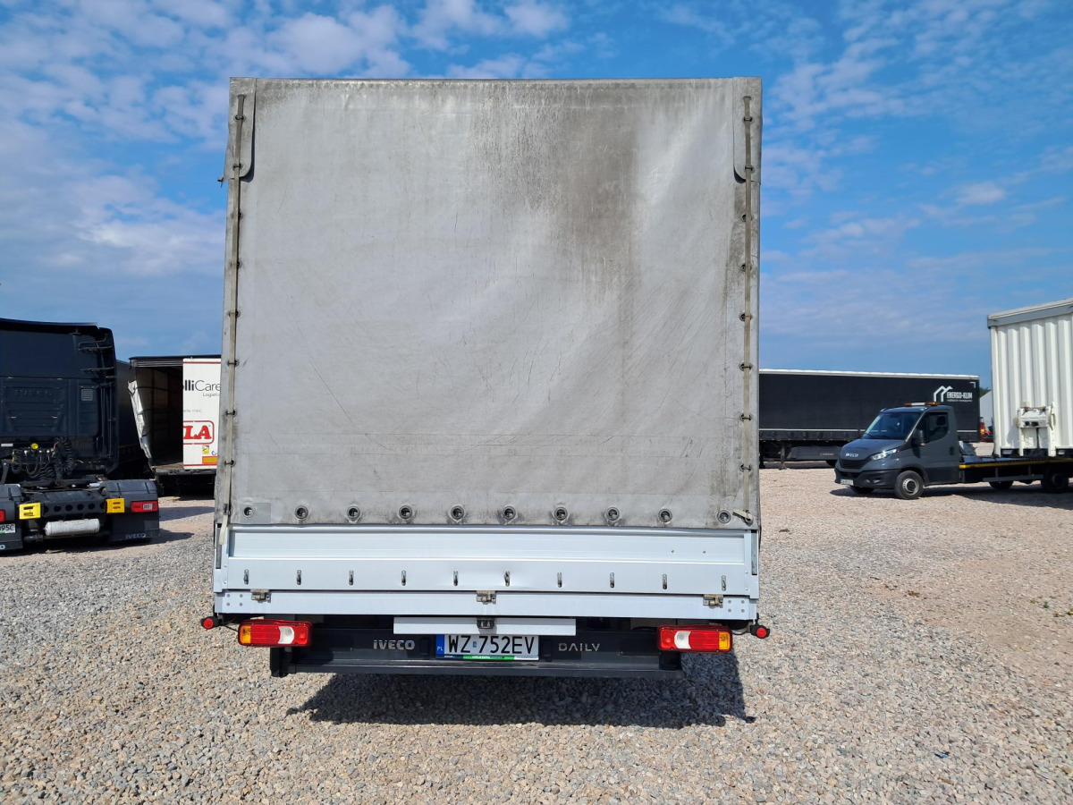 IVECO 35S18 PLANDEKA - Furgão de toldo: foto 5 IVECO 35S18 PLANDEKA - Furgão de toldo: foto 5