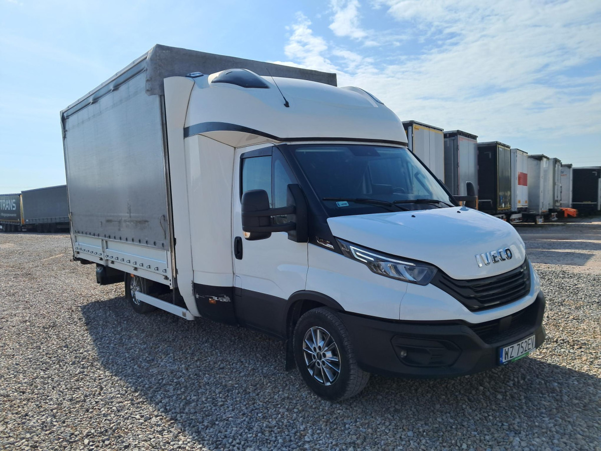 IVECO 35S18 PLANDEKA - Furgão de toldo: foto 1 IVECO 35S18 PLANDEKA - Furgão de toldo: foto 1