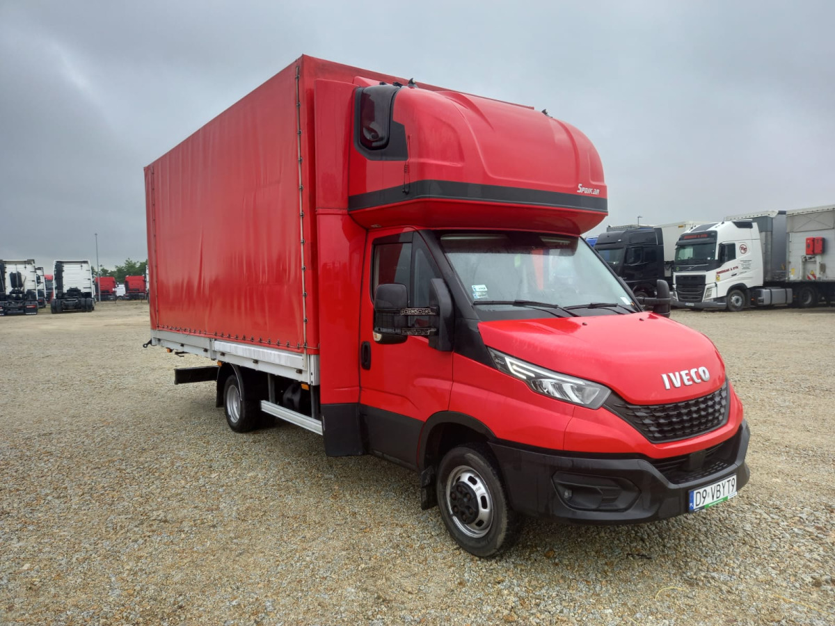 IVECO/JUSAM STANISŁAWJURKOWSKI 50C18/JU06 PLANDEKA - Furgão de toldo: foto 1 IVECO/JUSAM STANISŁAWJURKOWSKI 50C18/JU06 PLANDEKA - Furgão de toldo: foto 1