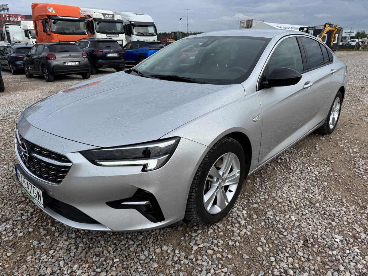 OPEL INSIGNIA LIFTBACK - Automóvel: foto 3 OPEL INSIGNIA LIFTBACK - Automóvel: foto 3