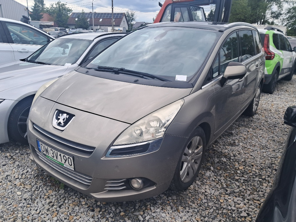 PEUGEOT 5008 KOMBI - Automóvel: foto 2 PEUGEOT 5008 KOMBI - Automóvel: foto 2