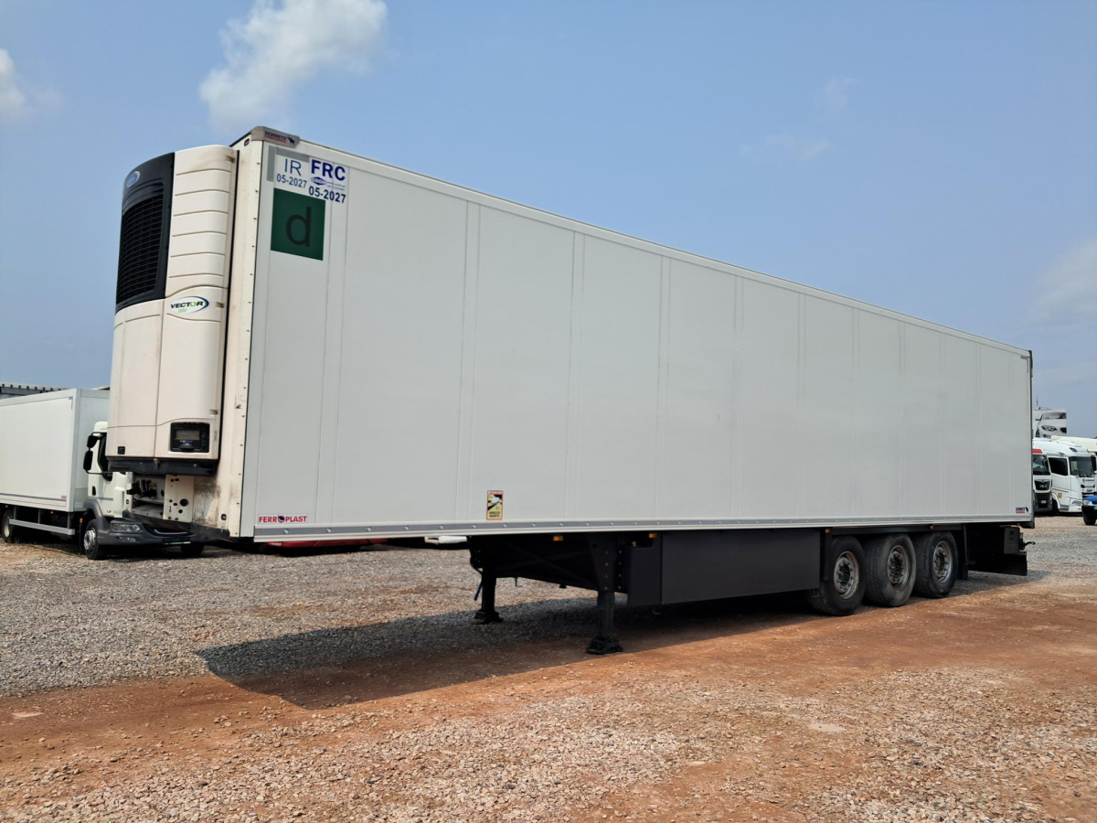 SCHMITZ CARGOBULL SKO 24/L-13. FP COOL V7 CHŁODNIA - Reboque frigorífico: foto 2 SCHMITZ CARGOBULL SKO 24/L-13. FP COOL V7 CHŁODNIA - Reboque frigorífico: foto 2