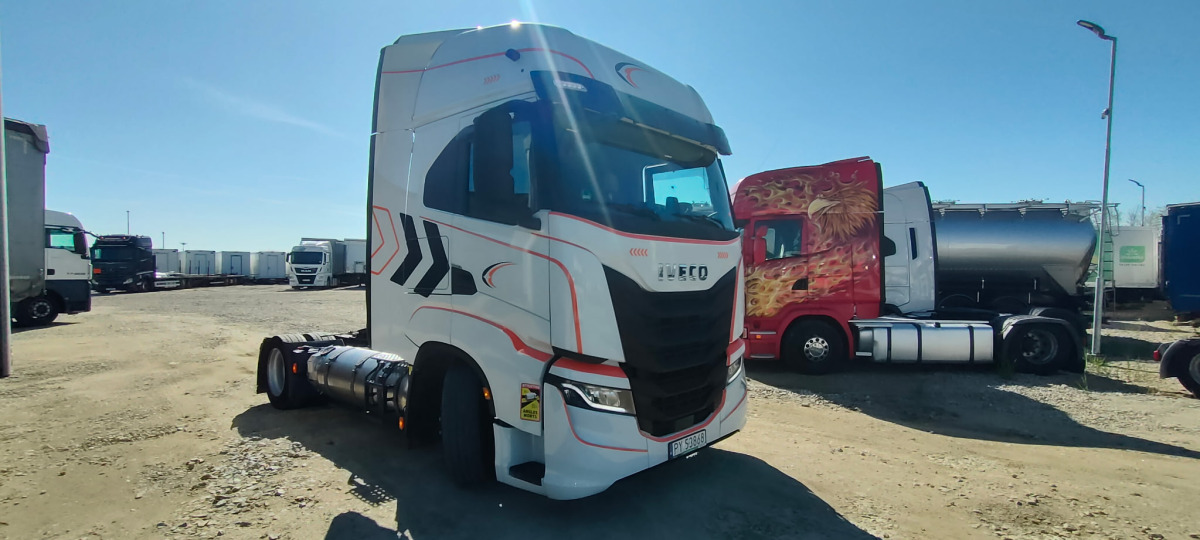 IVECO AS440ST/FP LT LNG CIĄGNIK SIODŁOWY - Tractor: foto 1 IVECO AS440ST/FP LT LNG CIĄGNIK SIODŁOWY - Tractor: foto 1