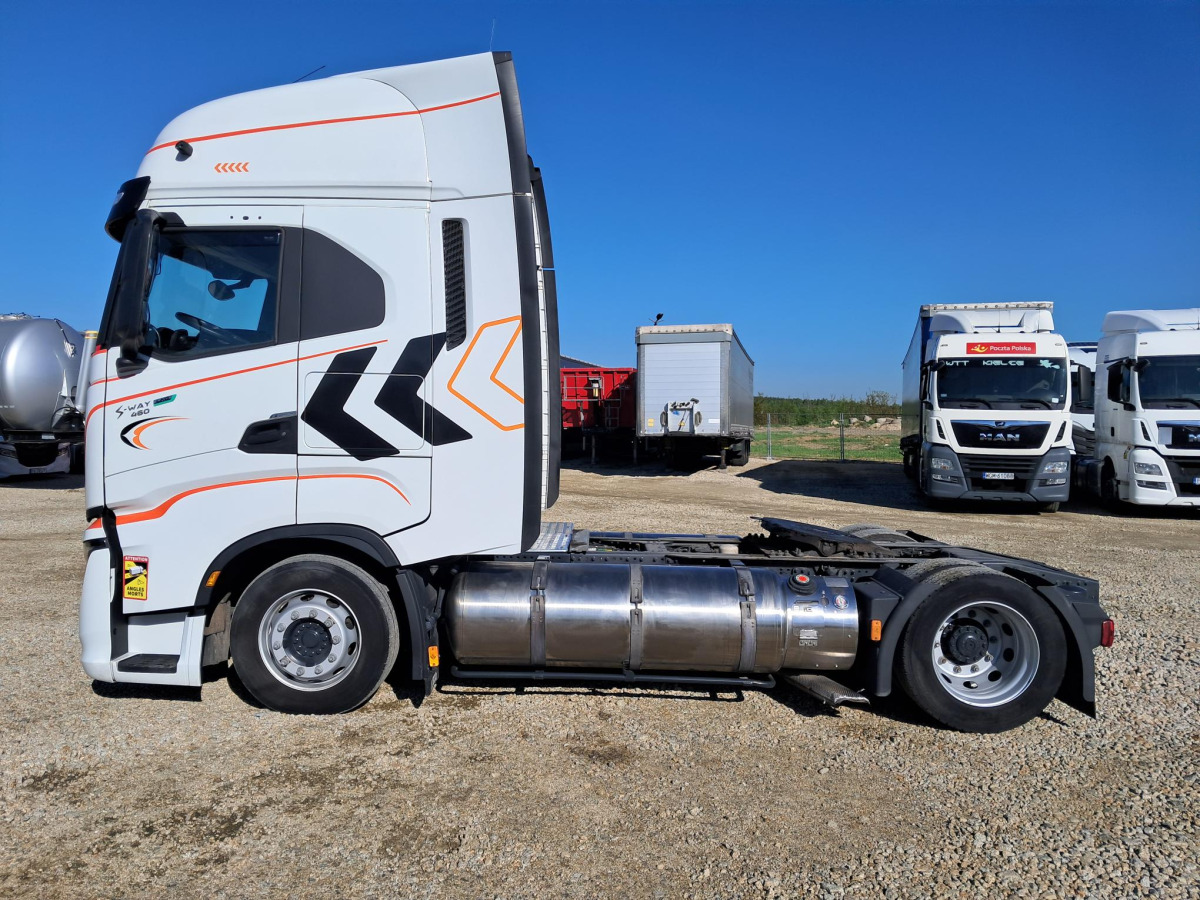 IVECO AS440ST/FP LT LNG CIĄGNIK SIODŁOWY - Tractor: foto 4 IVECO AS440ST/FP LT LNG CIĄGNIK SIODŁOWY - Tractor: foto 4