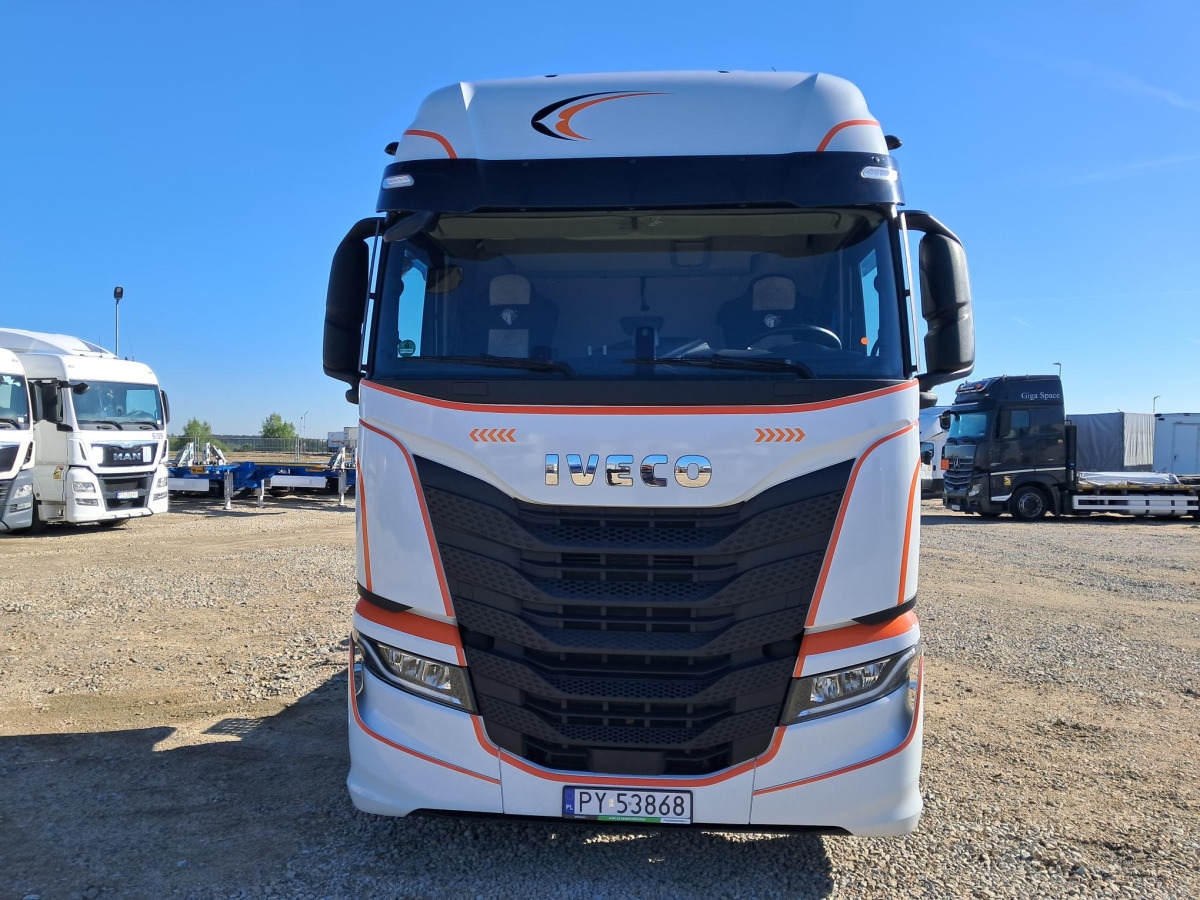 IVECO AS440ST/FP LT LNG CIĄGNIK SIODŁOWY - Tractor: foto 2 IVECO AS440ST/FP LT LNG CIĄGNIK SIODŁOWY - Tractor: foto 2