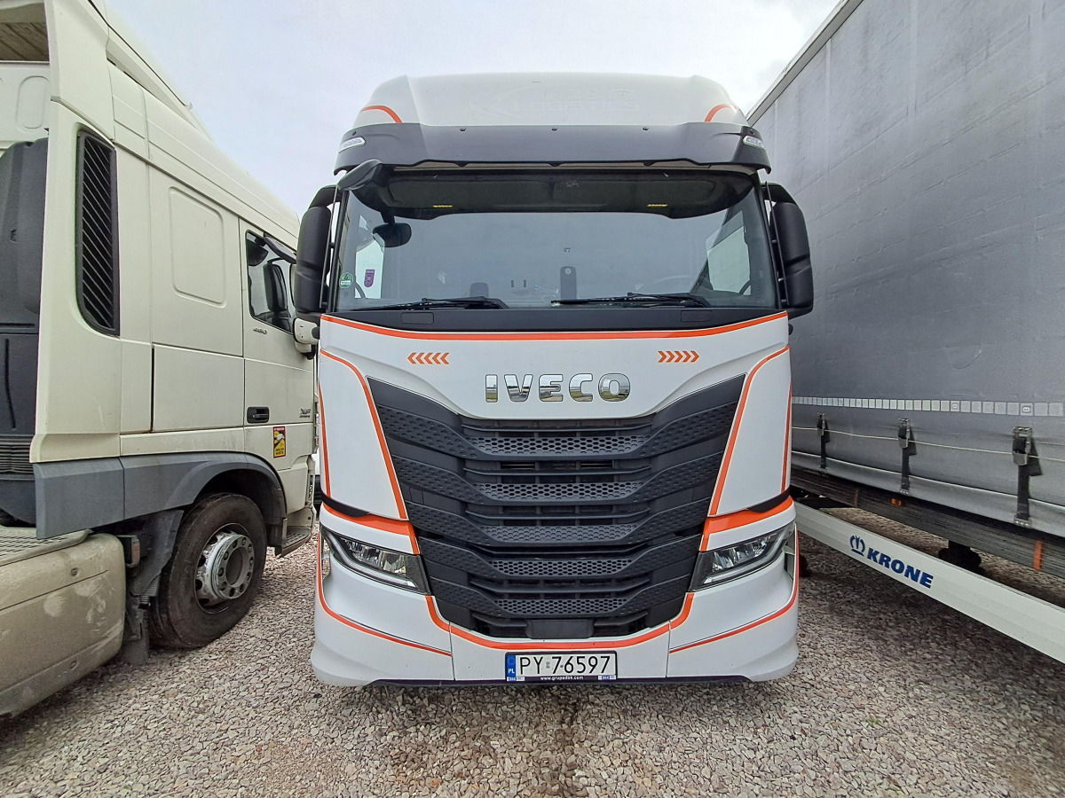 IVECO AS440ST/FP LT LNG CIĄGNIK SIODŁOWY - Tractor: foto 2 IVECO AS440ST/FP LT LNG CIĄGNIK SIODŁOWY - Tractor: foto 2