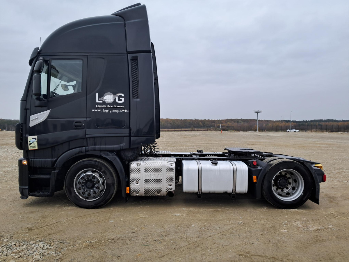 IVECO AS440T CIĄGNIK SIODŁOWY - Tractor: foto 4 IVECO AS440T CIĄGNIK SIODŁOWY - Tractor: foto 4