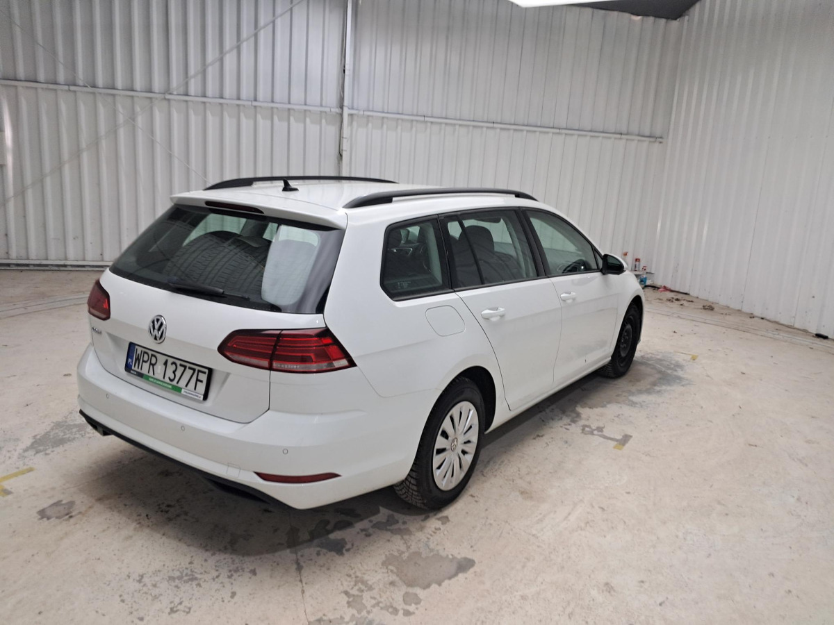 VOLKSWAGEN GOLF KOMBI - Automóvel: foto 4 VOLKSWAGEN GOLF KOMBI - Automóvel: foto 4