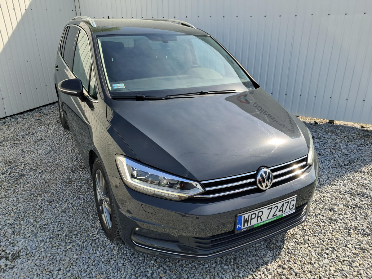 VOLKSWAGEN TOURAN MINIVAN - Automóvel: foto 1 VOLKSWAGEN TOURAN MINIVAN - Automóvel: foto 1