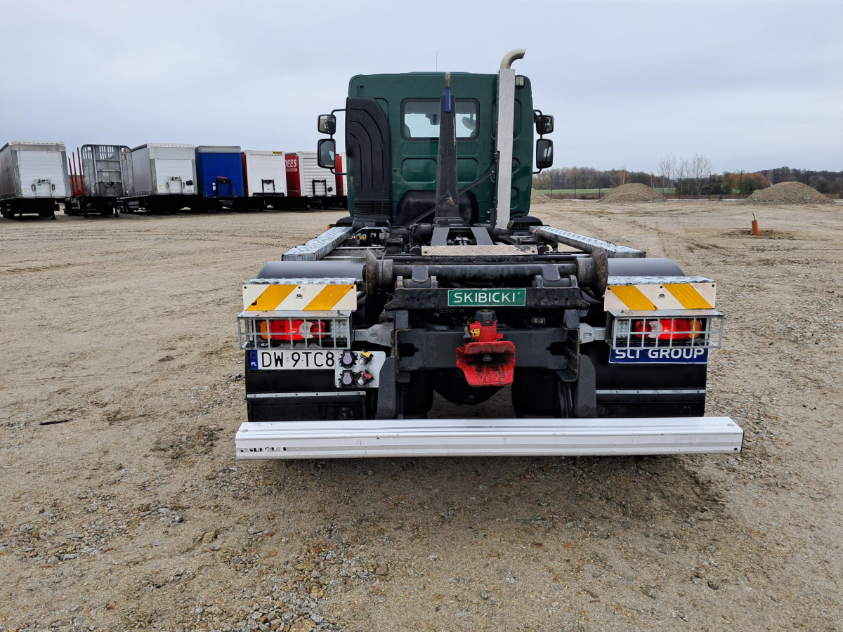 Caminhão polibenne VOLVO FL: foto 6