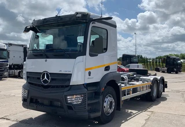 Mercedes-Benz Actros 2543 L Hakowiec - Caminhão polibenne: foto 1 Mercedes-Benz Actros 2543 L Hakowiec - Caminhão polibenne: foto 1