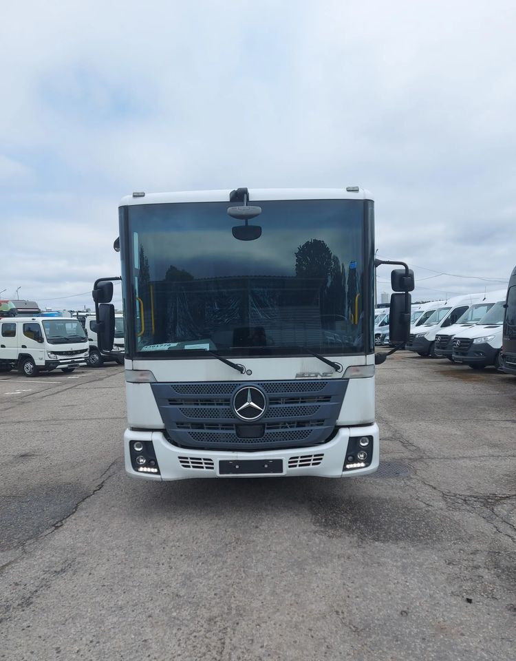 Mercedes-Benz Econic 2630 L ENA - Caminhão chassi: foto 2 Mercedes-Benz Econic 2630 L ENA - Caminhão chassi: foto 2