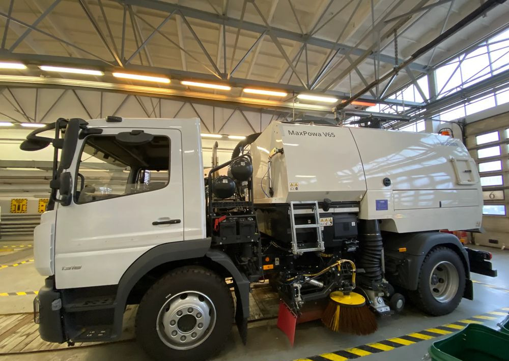 Mercedes-Benz Mercedes-Benz Atego 1318 LKO Zamiatarka - Caminhão de lixo: foto 3 Mercedes-Benz Mercedes-Benz Atego 1318 LKO Zamiatarka - Caminhão de lixo: foto 3