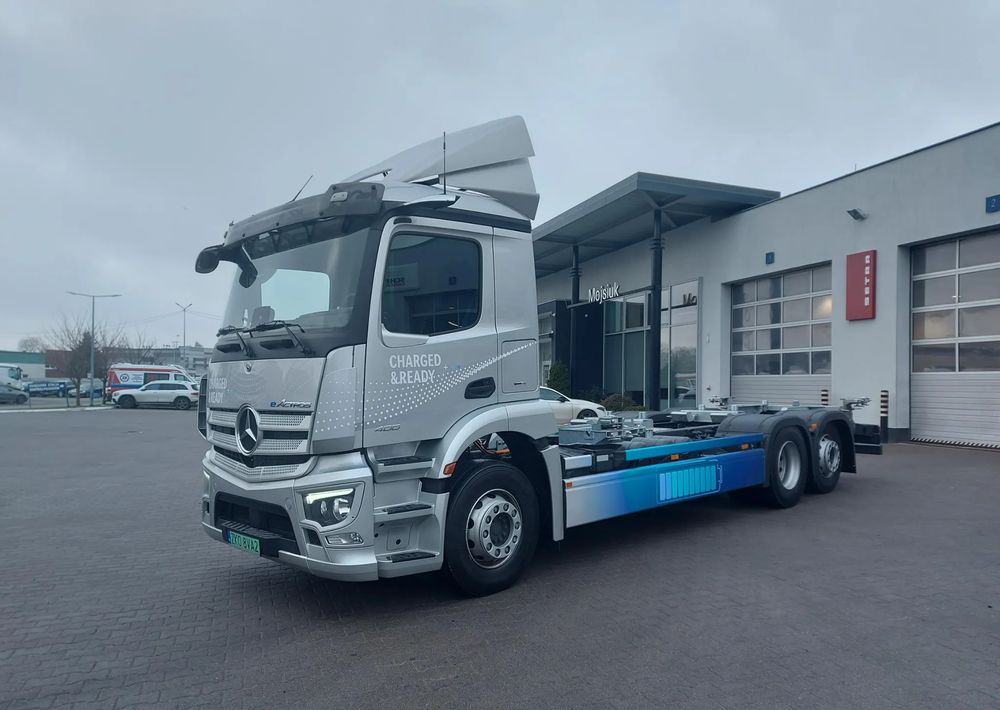 Mercedes-Benz eActros 400 6x2 BDF Elektryczny - Caminhão florestal, Caminhão elétrico: foto 5 Mercedes-Benz eActros 400 6x2 BDF Elektryczny - Caminhão florestal, Caminhão elétrico: foto 5
