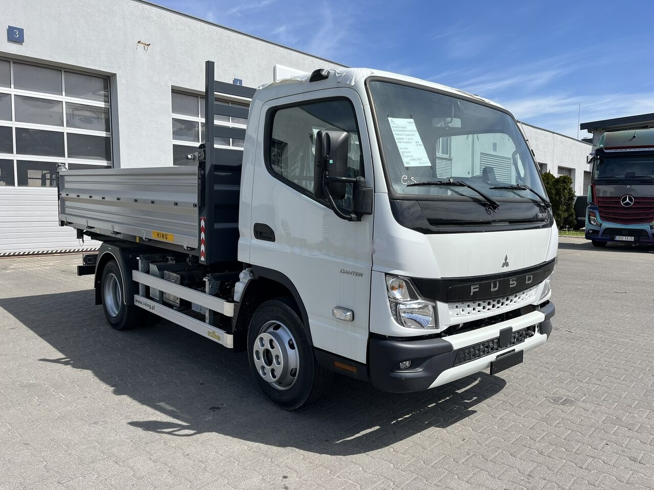 Caminhão basculante nuevo Mitsubishi Fuso Canter 7C18: foto 1