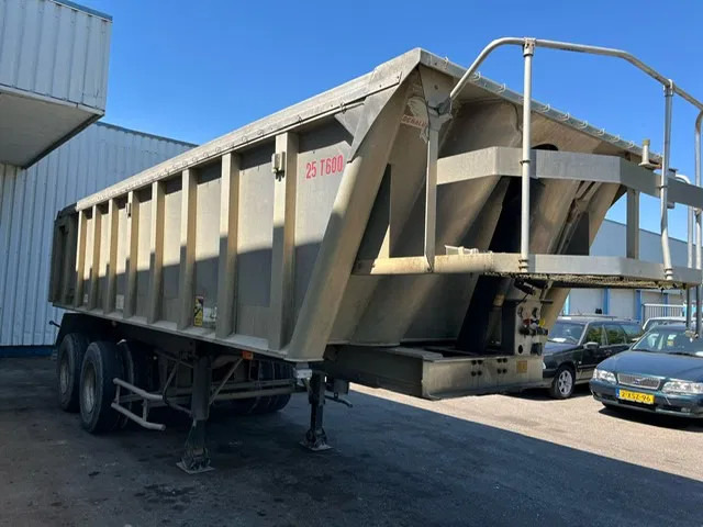 Benalu 2 Axle , 8 Tyres , Alu Tipper , Spring Suspension , Drum Brakes - Semireboque basculante: foto 3 Benalu 2 Axle , 8 Tyres , Alu Tipper , Spring Suspension , Drum Brakes - Semireboque basculante: foto 3