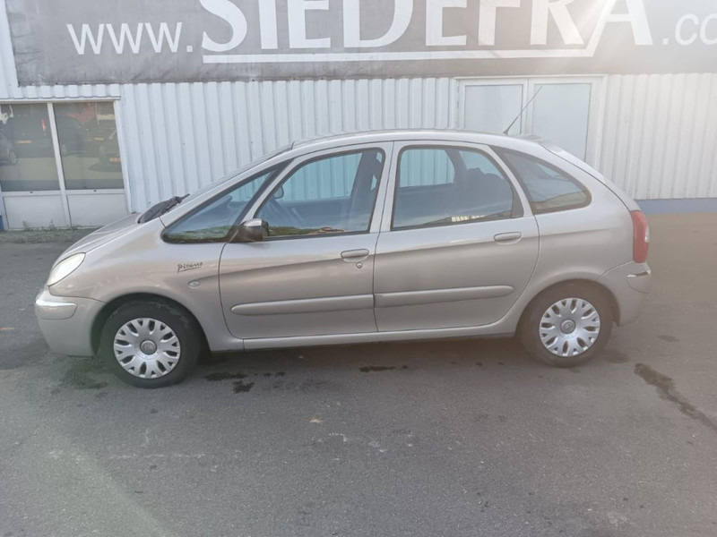 Citroën Xsara Picasso 1.8i - 16V , Airco - Automóvel: foto 2 Citroën Xsara Picasso 1.8i - 16V , Airco - Automóvel: foto 2