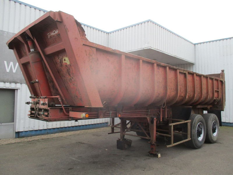 Fruehauf D33C , 2 axle , Steel tipper trailer , Drum Brakes , Spring suspension - Semireboque basculante: foto 1 Fruehauf D33C , 2 axle , Steel tipper trailer , Drum Brakes , Spring suspension - Semireboque basculante: foto 1