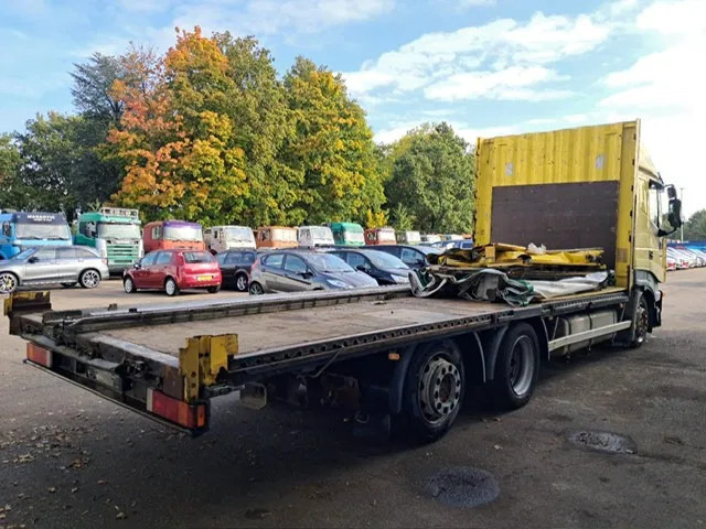 Iveco Stralis 430 , 6x2 , Manual Gearbox , Euro 3 - Caminhão com lona: foto 3 Iveco Stralis 430 , 6x2 , Manual Gearbox , Euro 3 - Caminhão com lona: foto 3